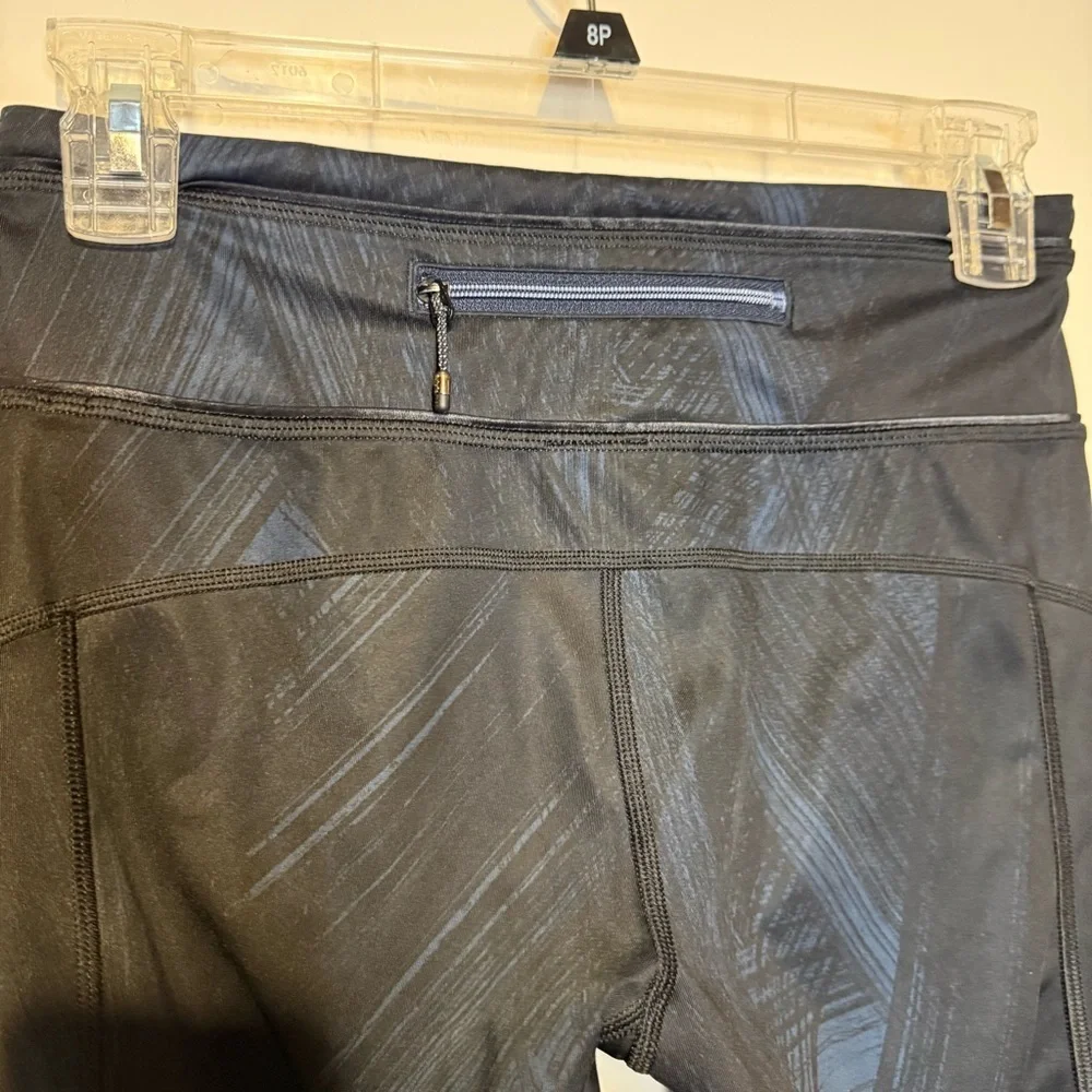 LULULEMON Pace Queen Tight Full On Luxtreme Wind Chill Deep Navy Black 4